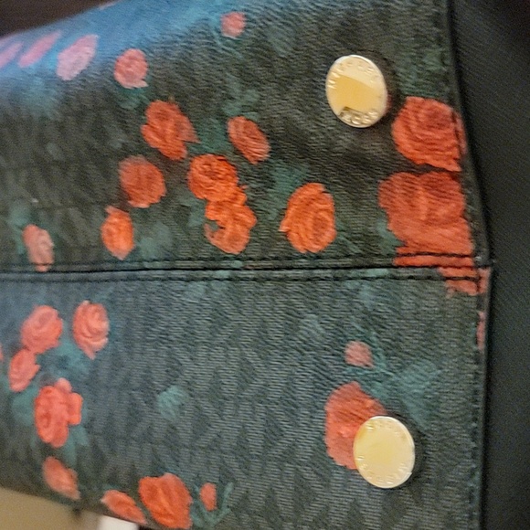 Michael Kors Rose Print Purse New - Picture 10 of 13